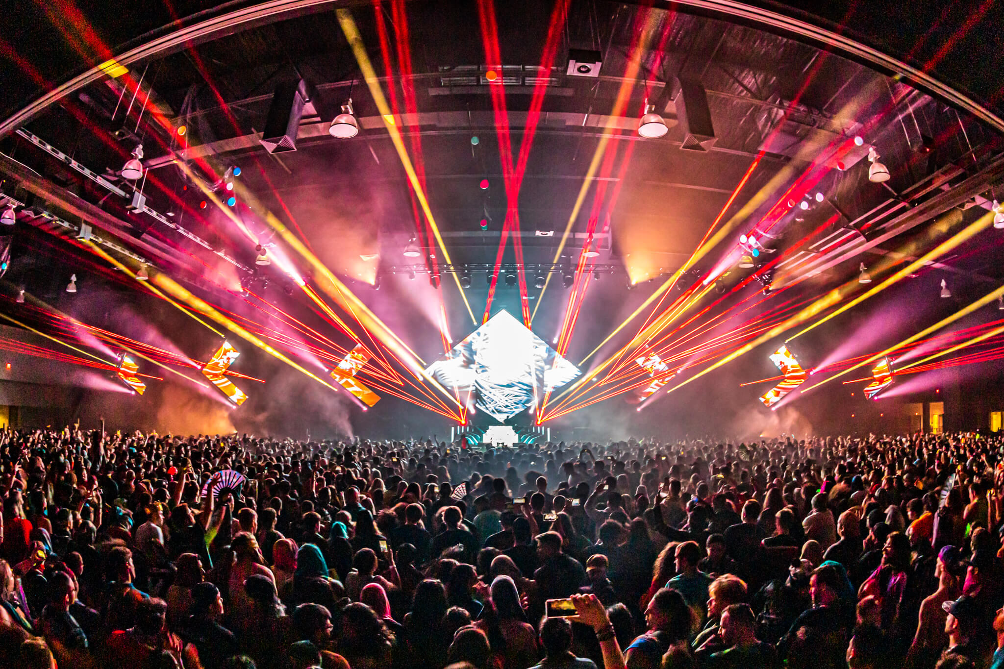 GALLERY Radiance NYE Festival